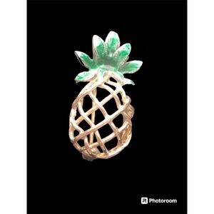 Wells Sterling Silver 925 1" Souvenir Pineapple Lapel Pin Vintage
